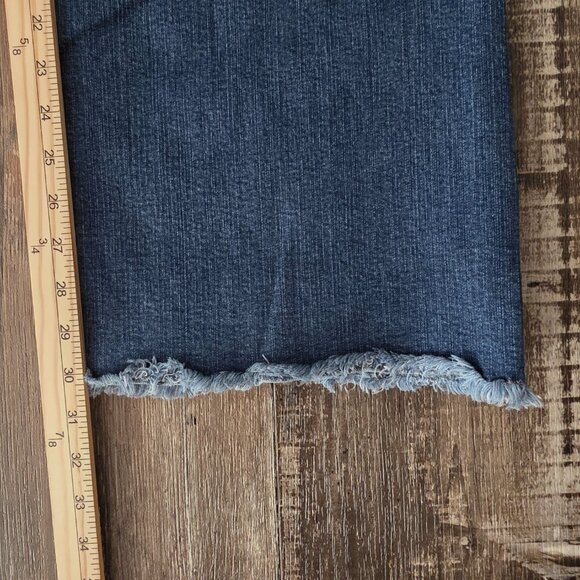 Torrid Woman's Distressed Wide Leg Raw Hem Blue Jeans Size 26R - Picture 8 of 8